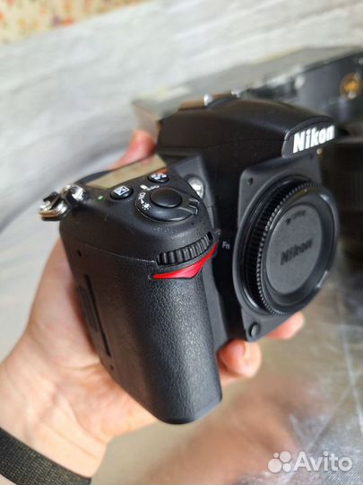 Nikon D7000 с обьективом