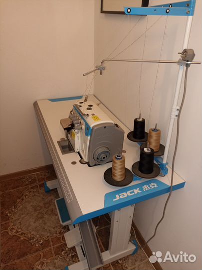 Оверлок Jack E4S-4