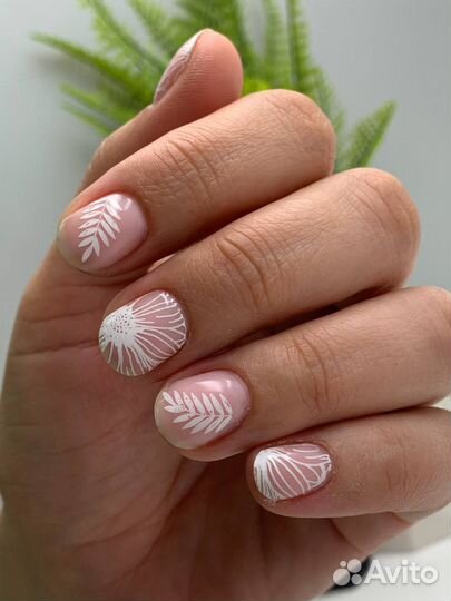 Мастер маникюра