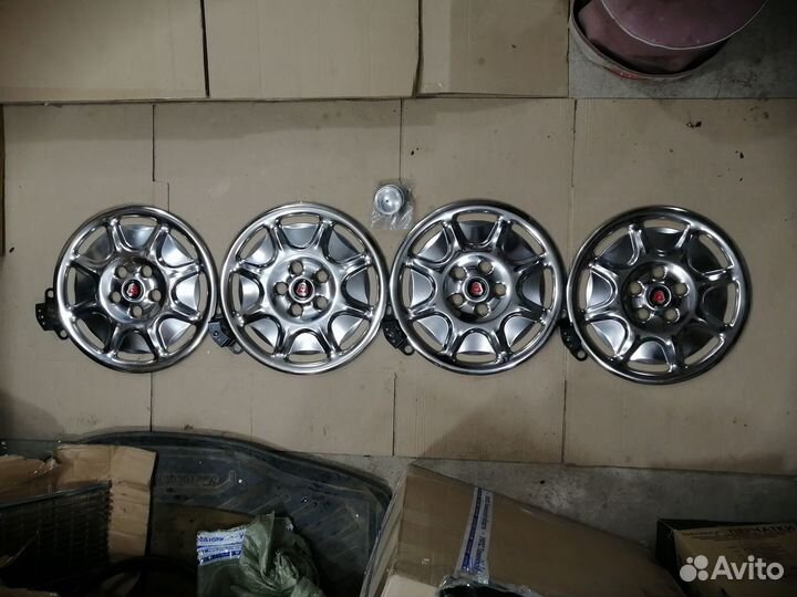 Новые колпаки газ Волга R15 хром