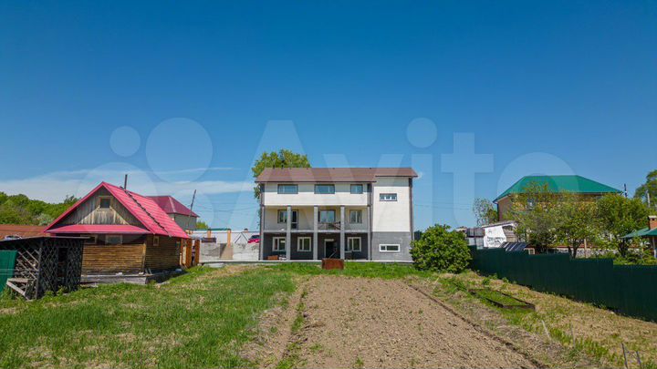 Дом 371 м² на участке 23 сот.