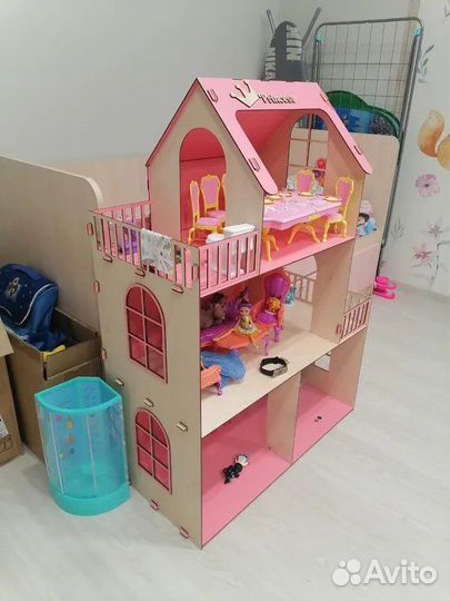 Домик кукольный новый