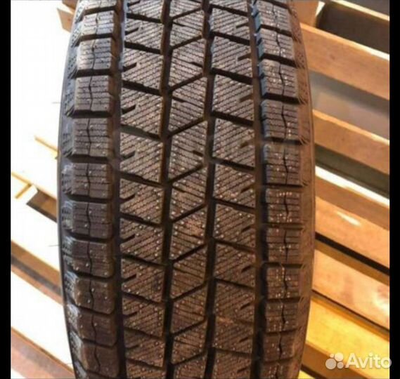 Sailun Ice Blazer Arctic SUV 245/70 R16
