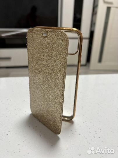 Чехлы на iPhone 11