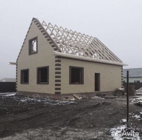 Бригада строителей