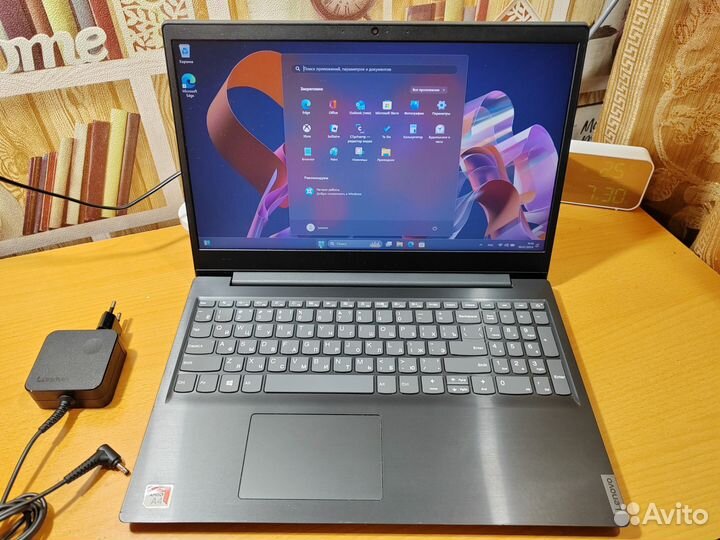 Новенький Lenovo на SSD с 8GB
