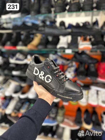 Брендовые кроссовки