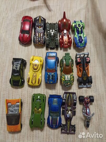 Машинки Hotwheels