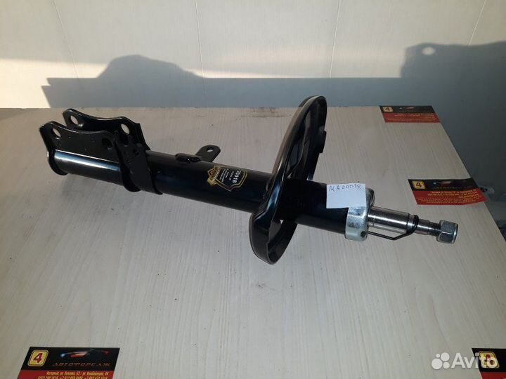 Амортизатор задний правый Toyota Camry 1991-2001