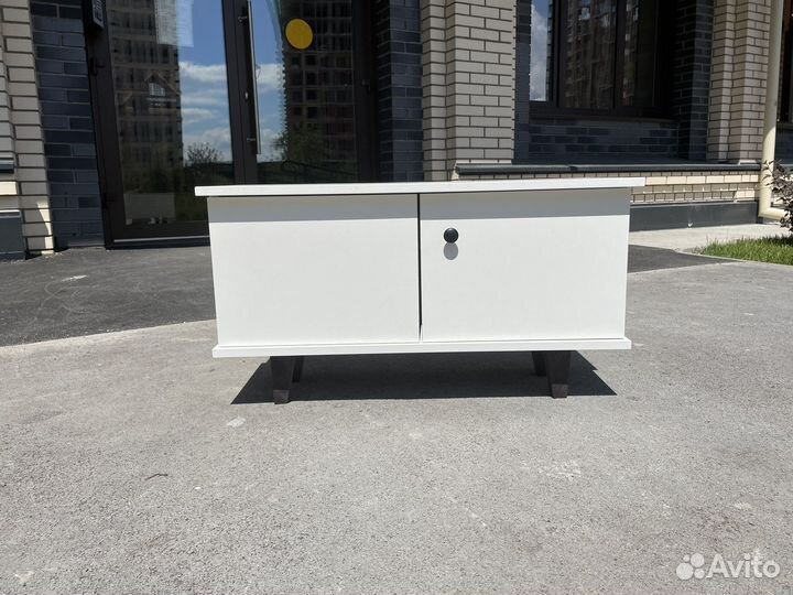 Тумба под тв белая