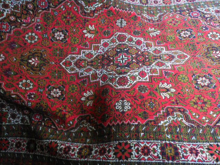 Ковер шерстяной