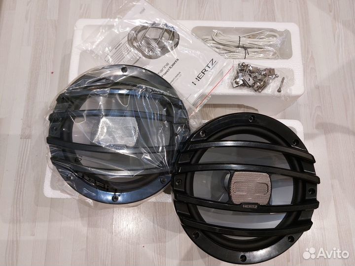 Колонки Hertz HMX 8 S