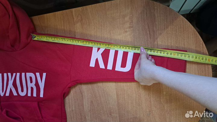 Продам 2 костюма детских