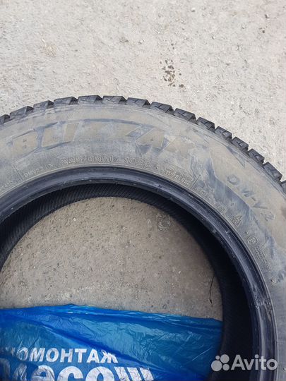 Bridgestone Blizzak DM-V2 225/65 R17