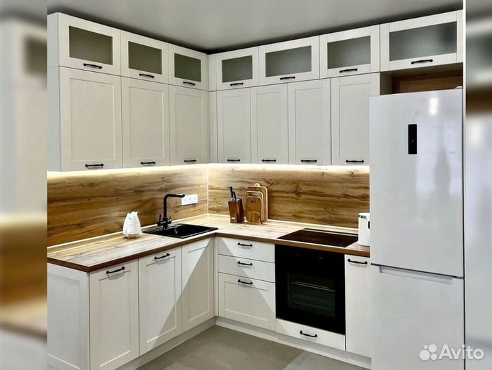 Кухня угловая до потолка