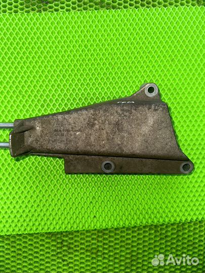 Кронштейн опоры двигателя LADA granta, калина