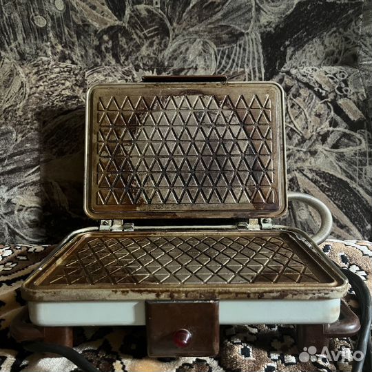 Вафельница Элис 402 СССР электрическая