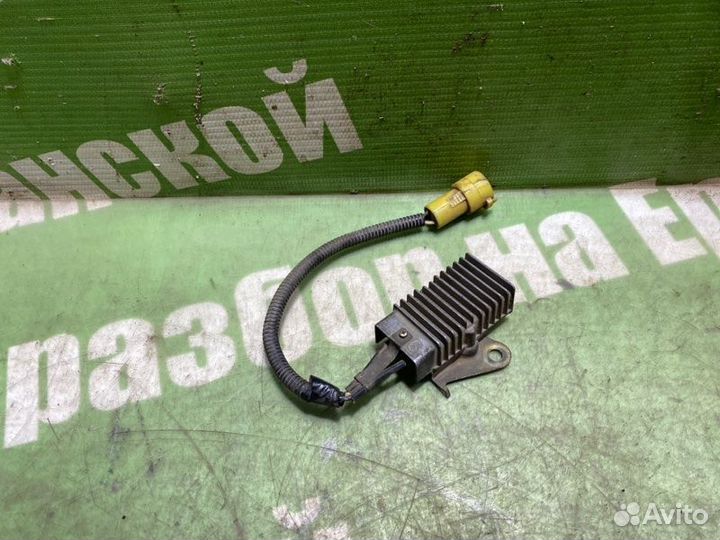 Резистор топливного насоса Toyota Crown S130