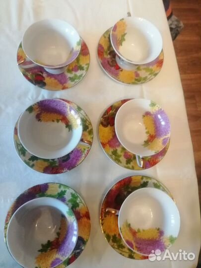 Продам чашки с блюдцами