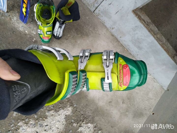 Продам горные лыжи