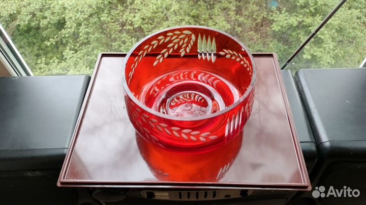 Хрустальная конфетница СССР винного цвета