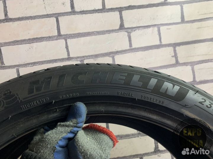 Michelin Primacy 4 235/45 R20