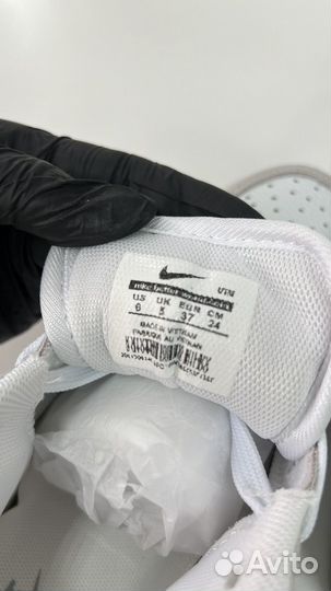 Кроссовки женские nike air jordan