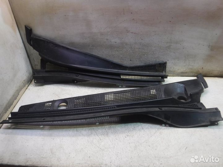 Решетка стеклооч. (планка под лобовое стекло) Mits