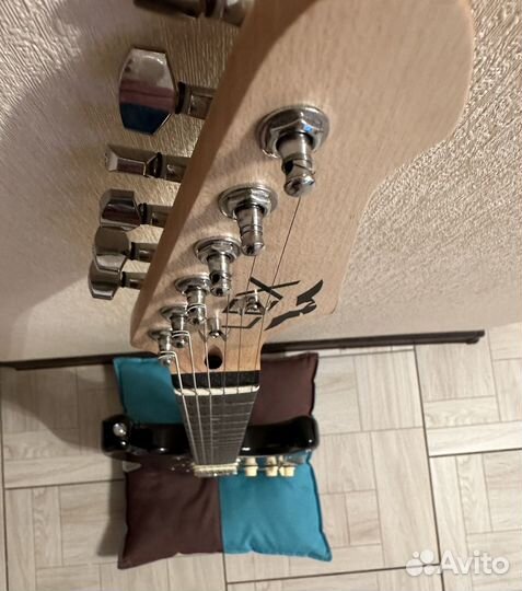 Электро гитара бу