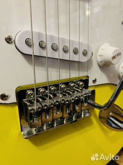Электрогитара с комбиком + медиаторы (комплект)