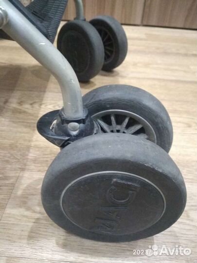 Коляска трость maclaren quest