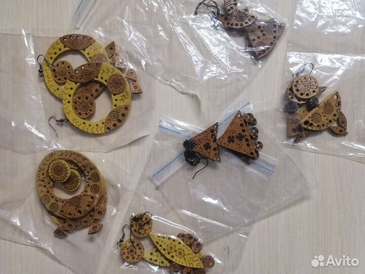 Браслеты, сережки, натуральная кожа