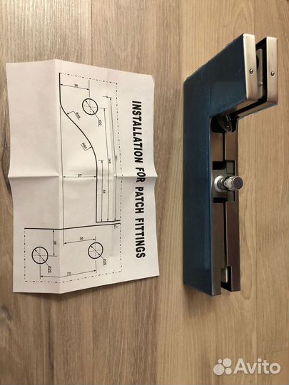 Фурнитура для стеклянных дверей Титан