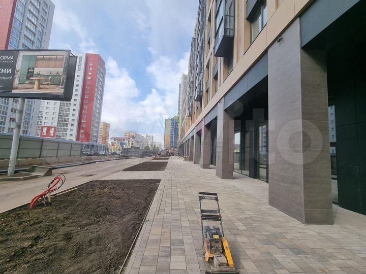 Угловое помещение, витражи, 58 м2 ЖК 