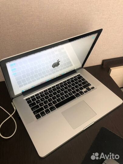 Apple MacBook Pro 15 i7 8gb 256 ssd в идеале