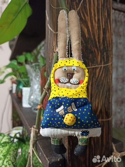 Зайка. Подвеска. Ручная работа