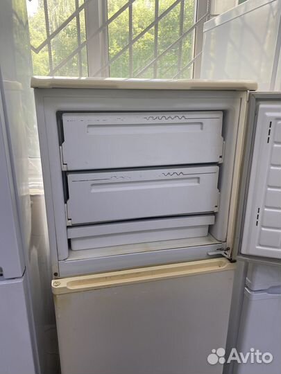 Холодильник Бирюса