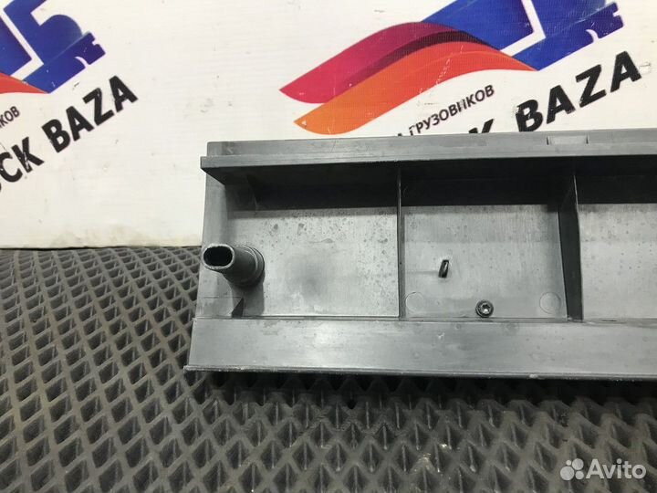 81629300264 Накладка салона кабины верхняя