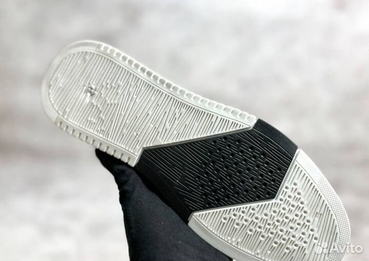 Кроссовки Boss комфортные