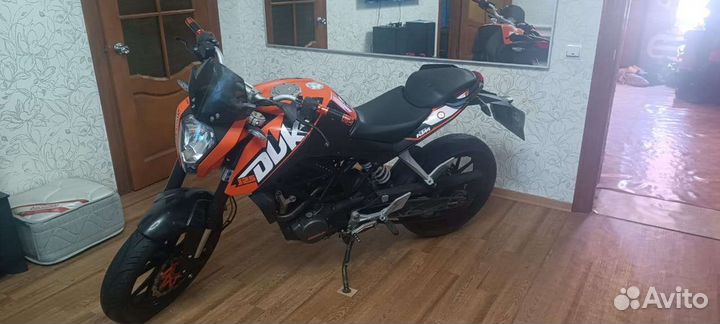 KTM duke 125