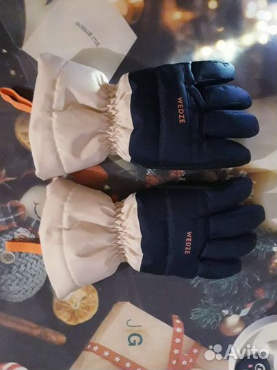 Горнолыжные перчатки на девочку