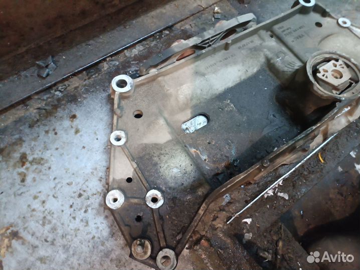 Балка подмоторная Skoda Octavia A5