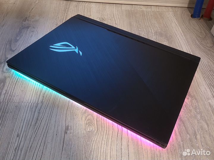 Asus ROG 17.3 i7/RTX 2070