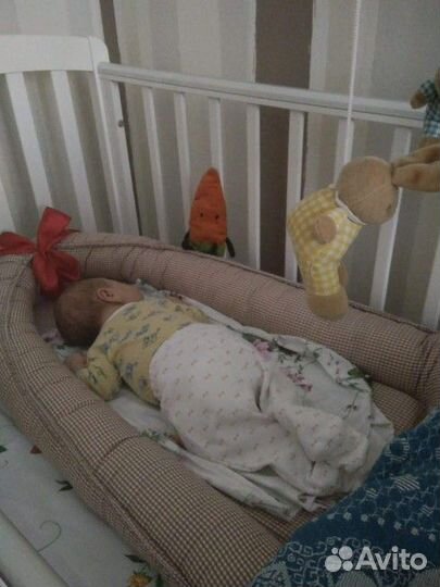 Детская кроватка для новорождённого