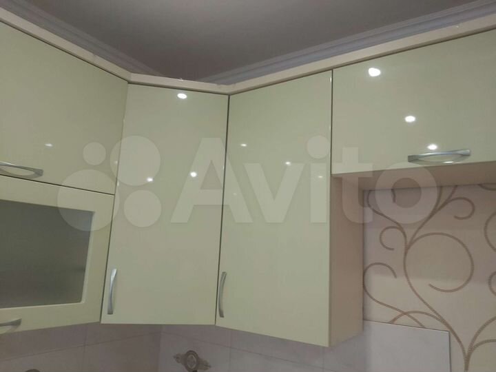 2-к. квартира, 55 м², 1/3 эт.