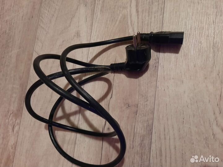 Кабель для компьютера