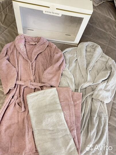 Подарочный набор два халата+ полотенцы