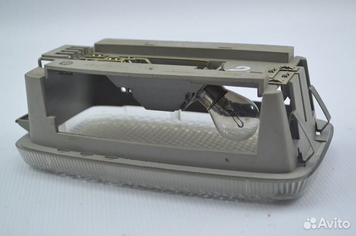 Салонный осветитель scania R-Series (01.04)