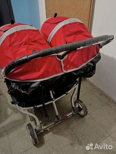 Прогулочная коляска для двойни или погодок