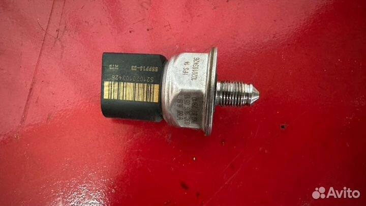 Датчик давления топлива Audi A6 C6 2.8 ccea 2010